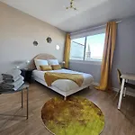 G\'Art Deco, 2 Terrasses & Vue Puys, Gare & Centre