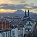 G\'Art Deco, 2 Terrasses & Vue Puys, Gare & Centre