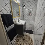 G\'Art Deco, 2 Terrasses & Vue Puys, Gare & Centre